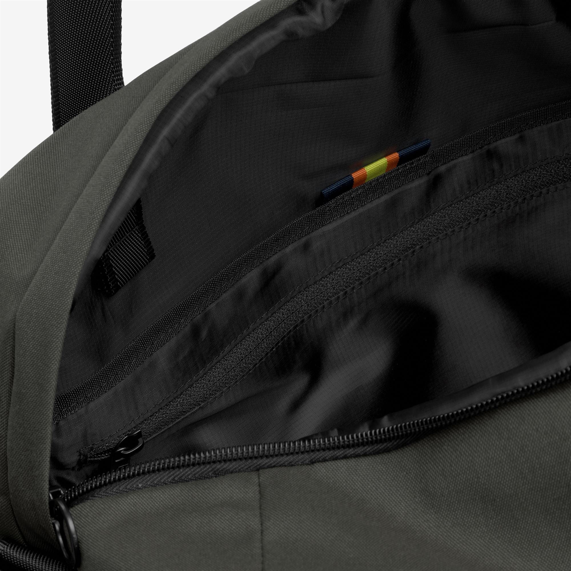 SIRIUS - Bags - Duffle - Unisex - GREEN BLACKISH - Image 3
