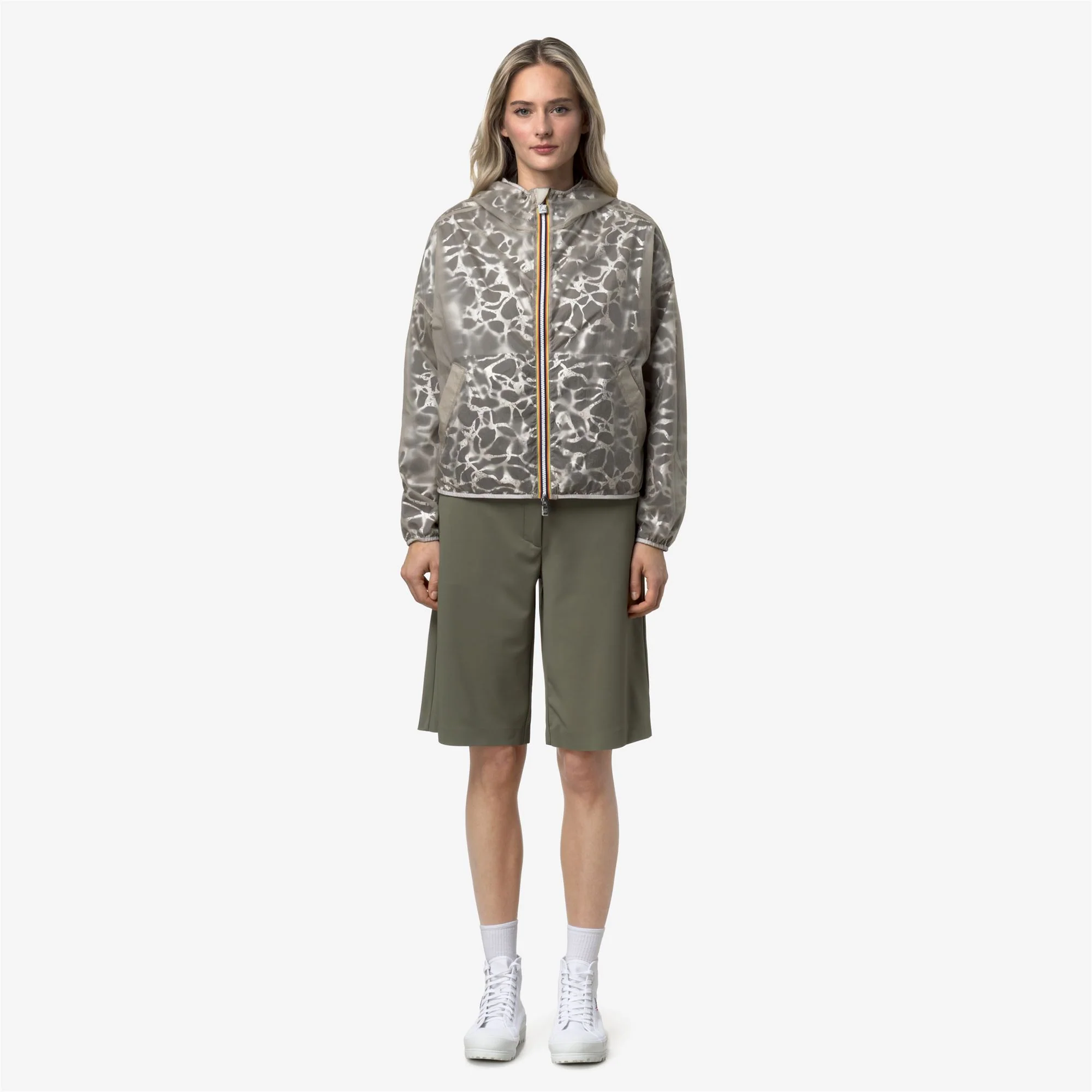 LAURETTE SUPER LIGHT LAMI REVERSIBLE - Jackets - Short - Woman - GREEN LICHEN-BEIGE LT - Image 3