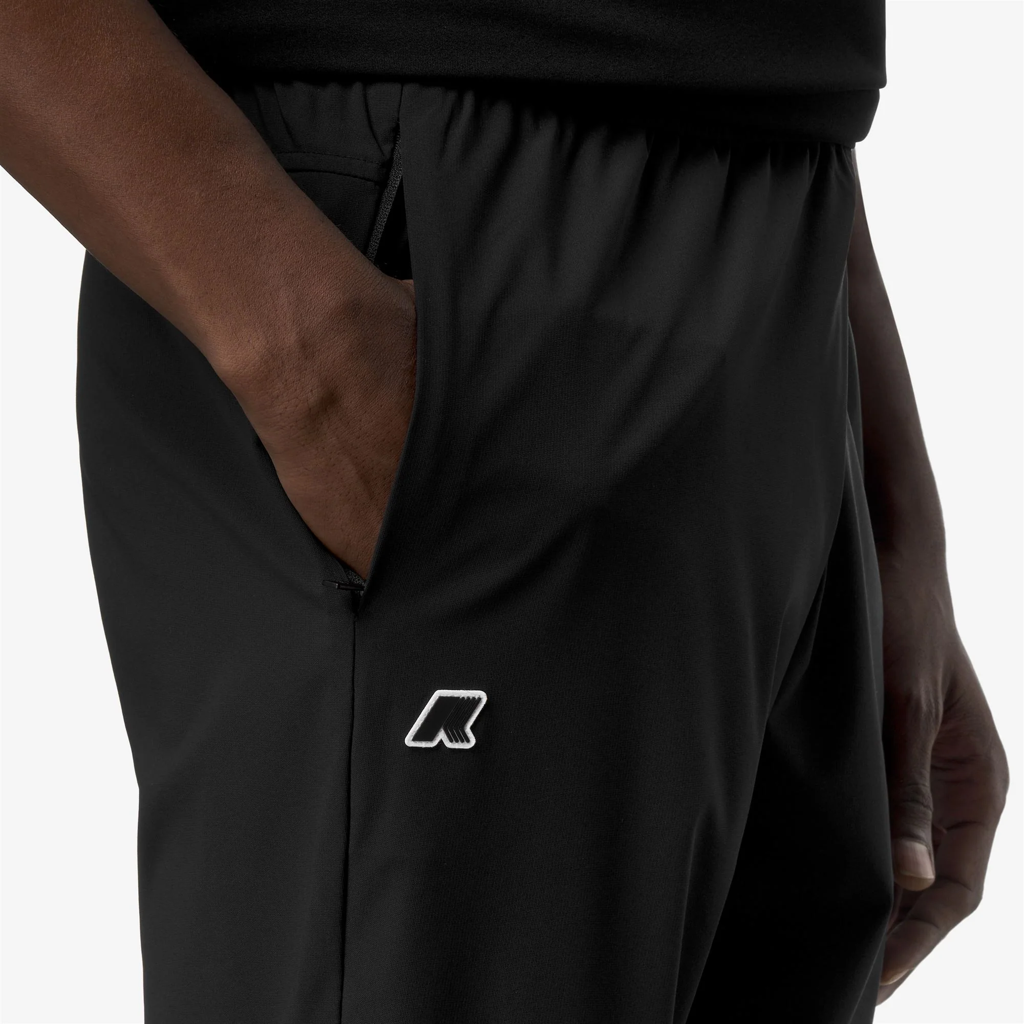 MERAGER TRAVEL - Pants - Sport Trousers - Unisex - BLACK PURE - Image 3