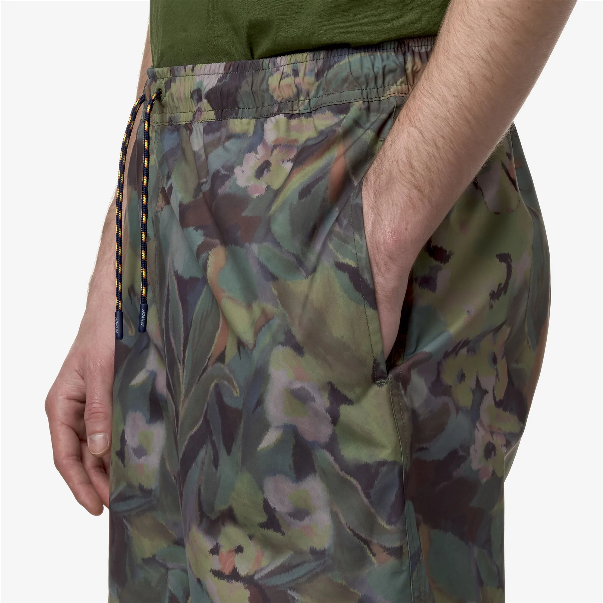 LOIR GRAPHIC - Shorts - Sport  Shorts - Man - FLORAL SUMMER GRAPHIC - Image 2